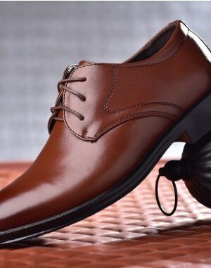 Black Shoes With Pointed Toe For Men
