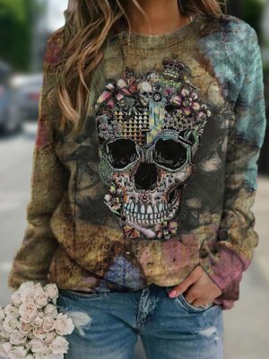 Long sleeve skull print sweatshirt